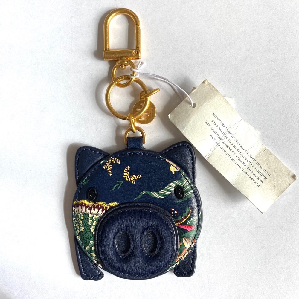 🐷 Tory Burch Leather Key Fog 🐷